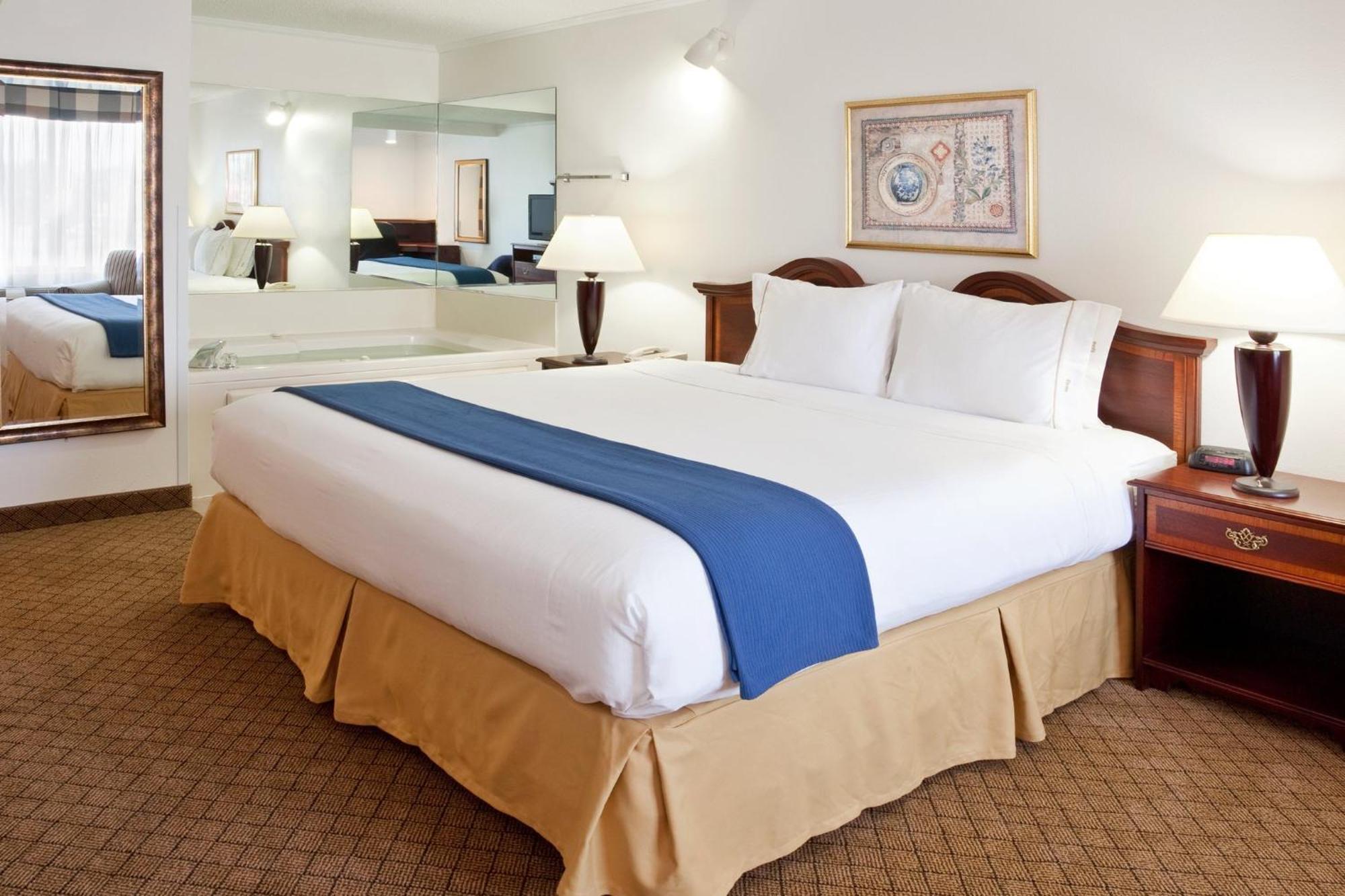 Holiday Inn Express & Suites Alliance By Ihg מראה חיצוני תמונה