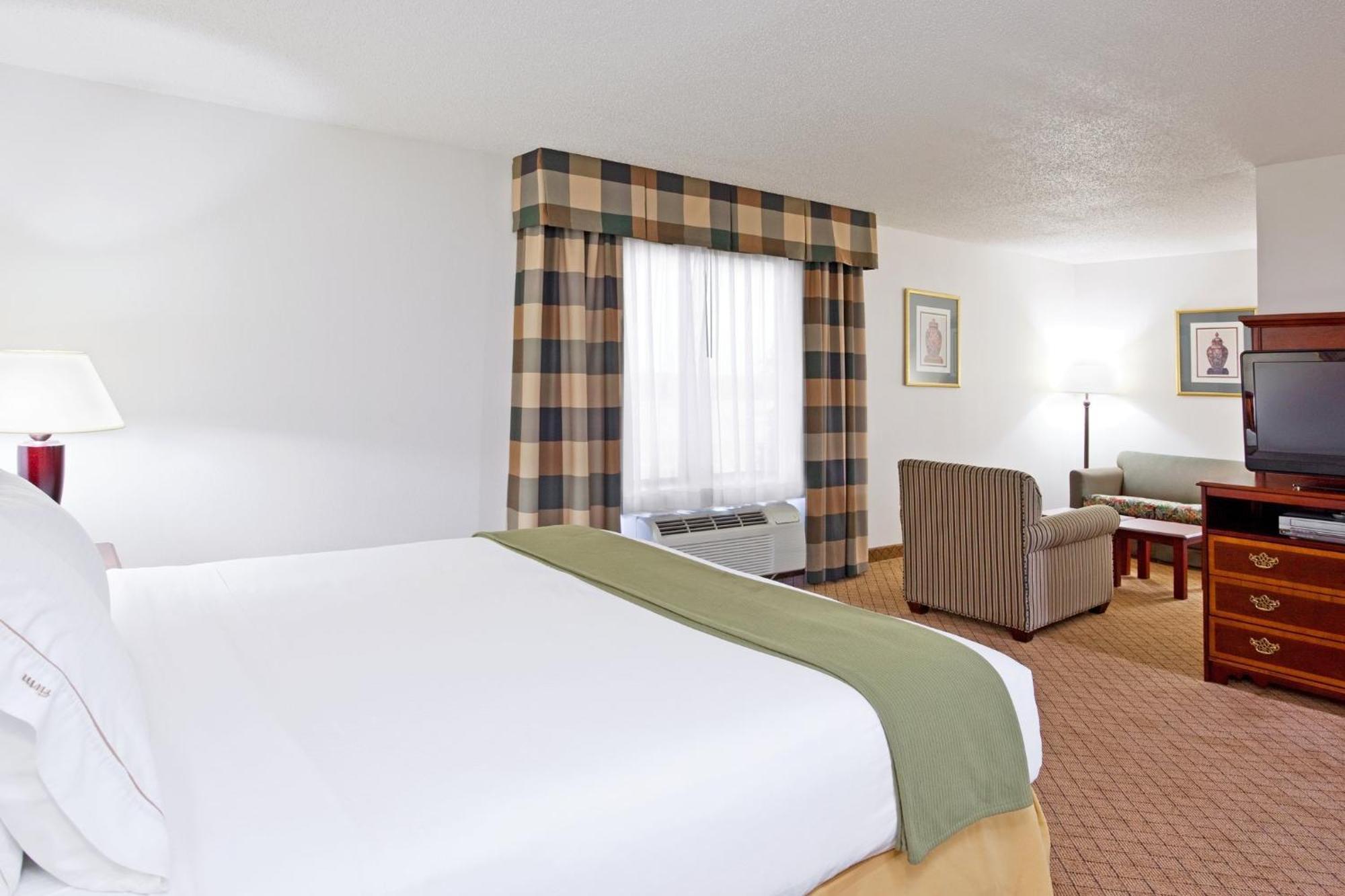 Holiday Inn Express & Suites Alliance By Ihg מראה חיצוני תמונה
