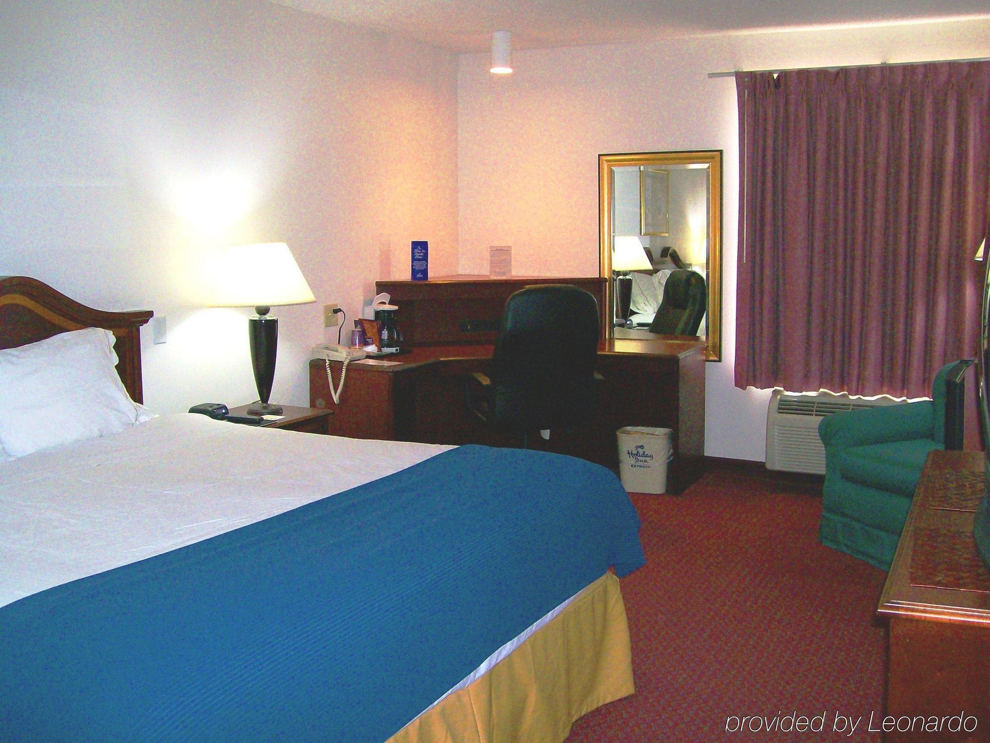 Holiday Inn Express & Suites Alliance By Ihg מראה חיצוני תמונה